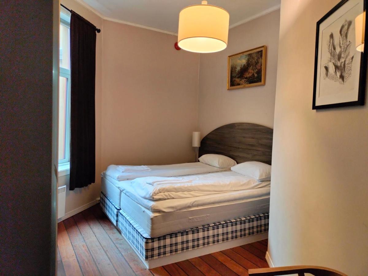 Hotel Sjoglott Gjestgiveri Kristiansand Esterno foto